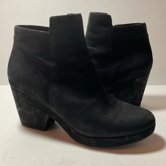 Eileen Fisher Black Leather Booties - Picture 3 of 14